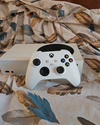 Xbox Series S 512GB + Batteria Ricaricabile