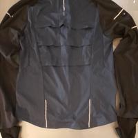 Giacca leggera con capuccio per attività outdoor