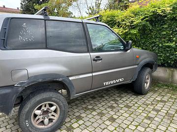 NISSAN Terrano II