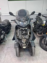 Piaggio MP3 300 Yourban da riparare