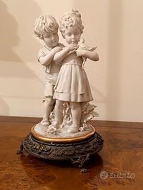 Rara Scultura in Porcellana Biscuit "Triade"