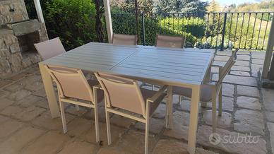tavolo per esterni