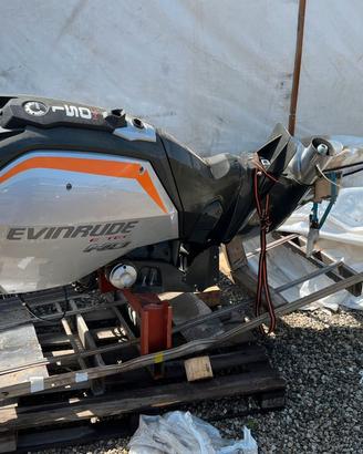 Coppia Evinrude E-TEC G2 HO 150 HP – Pari al Nuovo