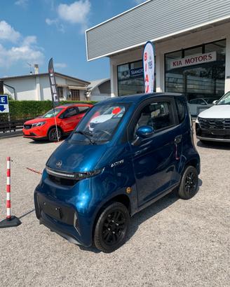 ACTIVE MACCHINA GUIDABILE SENZA PATENTE