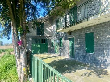 CASA INDIPENDENTE A SALE