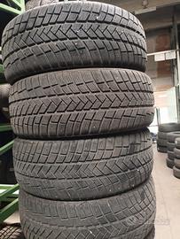 4 Pneumatici Invernali Vredestein 235/45 R20 100V