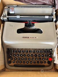 Macchina da scrivere Olivetti