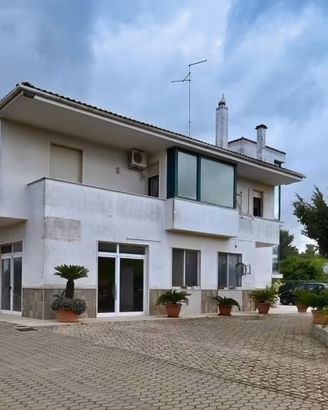 Immobile di 240 m² a Castellana Grotte