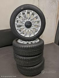 Cerchi  e  gomme estive tutti due  nuovi  Fiat 500