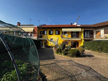 BIFAMILIARE A BRUINO