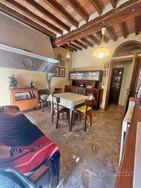 Cielo-Terra Completamente Ristrutturato, B/137