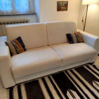 divano letto in pelle 