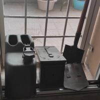 articoli militari. tanica, cartuccera, badile 