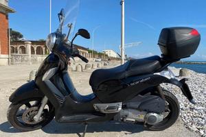 Aprilia Scarabeo 300