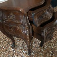 Coppia comodini bombati in legno