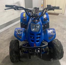 Quad elettrico colore blu yuma sport