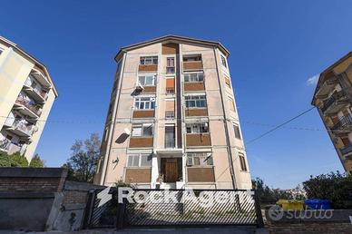 APPARTAMENTO DA RISTRUTTURARE DI AMPIA METRATURA