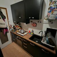 Cucina ante nere/top legno (leggere attentamente