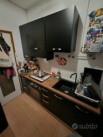 Cucina ante nere/top legno (leggere attentamente