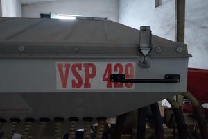Seminatrice pneumatica modello Vertulli VSP 429