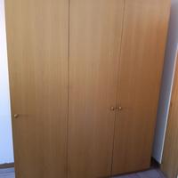Armadio a 3 ante in legno