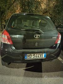 Toyota Yaris 5 porte  anno 2010