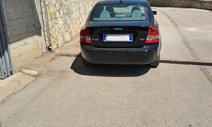 VOLVO S40