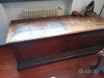 Cassapanca antica del 1600