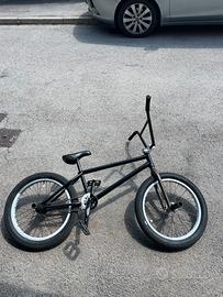 Bmx con telaio subrosa mr2 professionale