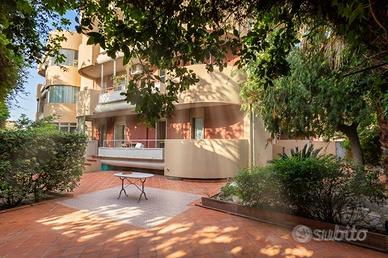 Quartiere del sole giardino privato garage e canti