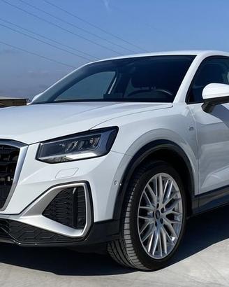 Audi Q2 S Line esterno 2.0 TDI 116CV 30