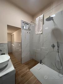 Si affitta camera matrimoniale