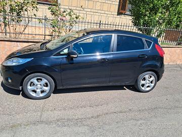 Ford fiesta 2010 titanium