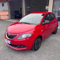 Lancia Ypsilon 1.0 Hybrid Gold