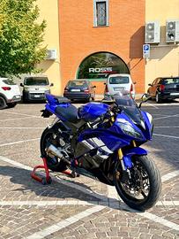 YAMAHA YZF R6 2011 AKRAPOVIC FINANZIABILE