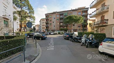 Stanza singola con terrazzo a Firenze