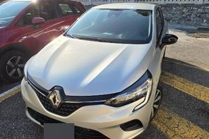 RENAULT CLIO 1.0 TCe 90 CV – SOLO 17.500 km