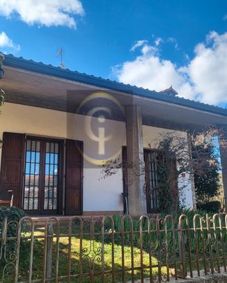 Prevalle, ampia villa singola con piscina