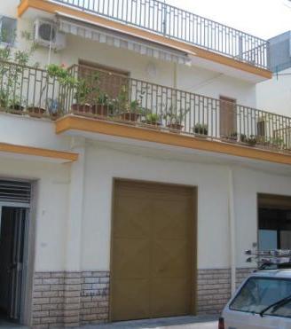 2 Camere in appartamento - Grottaglie