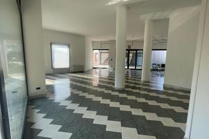 NEGOZIO A MARTELLAGO