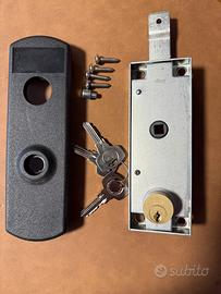 Serratura per basculante  YALE