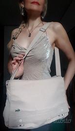 Borsa Lacoste.