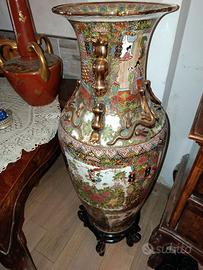 Vaso cinese con base