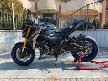 Suzuki GSXS 750