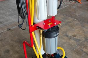 Macchina per la pulizia di vetri e pannelli fotovo