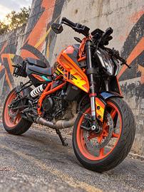 KTM Duke 390 Accessoriata KTM Power Parts
