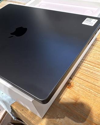 MacBook Pro 16″ M1 Max RAM 32Gb, SSD 1Tb Ex Demo