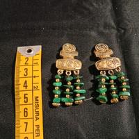 Orecchini etnici con pietre di malachite