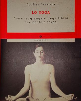 Libro Yoga di Godfrey Devereux