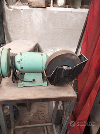 Strumento affilo coltelli